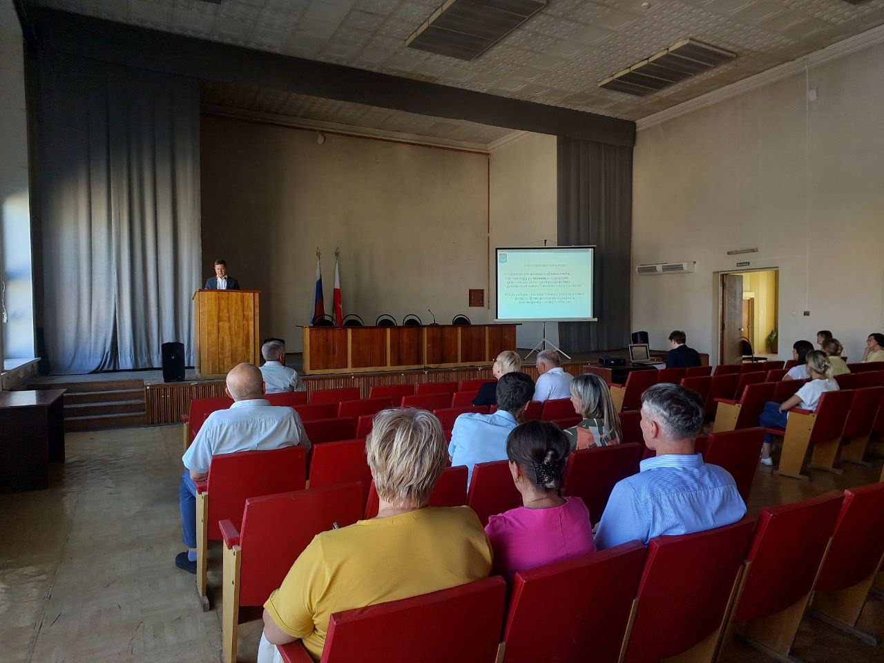 Глава города Балаково Леонид Родионов представил отчет перед населением за 1 полугодие 2024 года